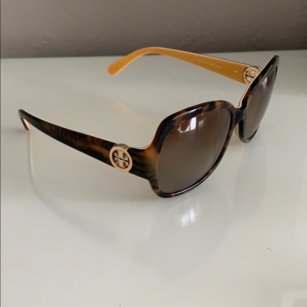 Tory Burch polarized sunglasses, case & cleaner